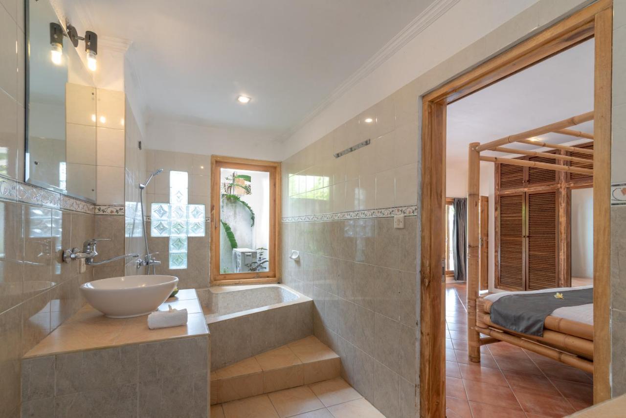 Villa Dinding Batu Сингараджа Экстерьер фото