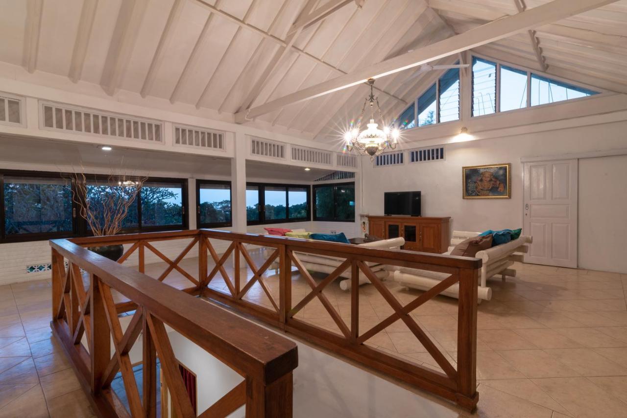 Villa Dinding Batu Сингараджа Экстерьер фото
