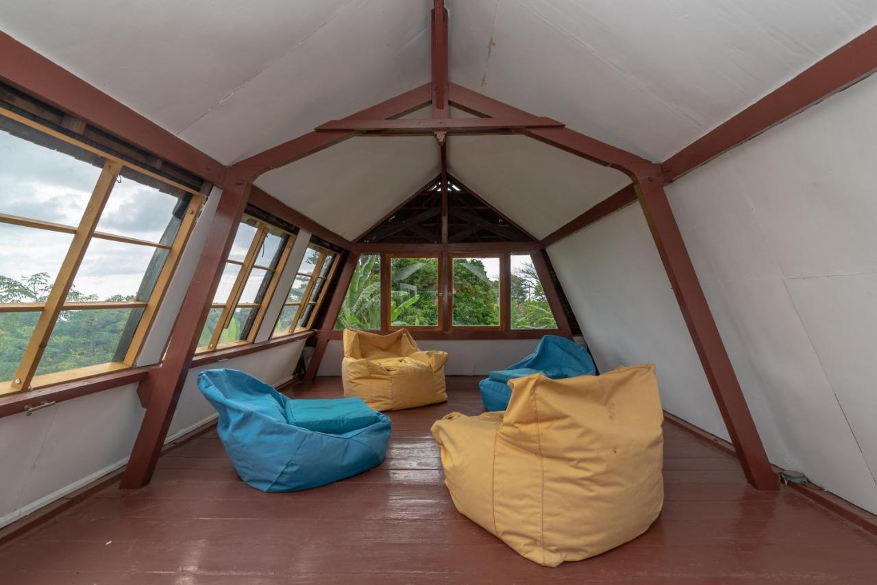 Villa Dinding Batu Сингараджа Экстерьер фото